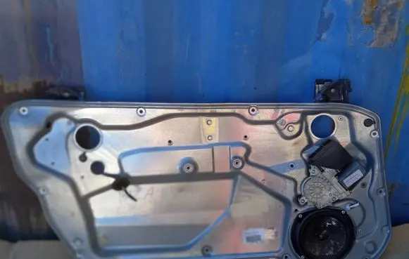 Volkswagen Polo Front door window regulator motor 6Q2959802A A90124100 960124100