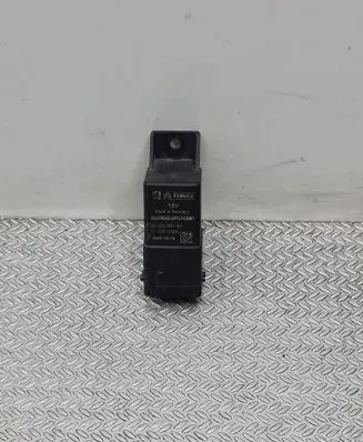 Peugeot Partner III Glow plug pre-heat relay 9803299780 51299058A 20221013
