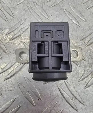 Audi A6 S6 C6 4F Battery relay fuse 4F0915519