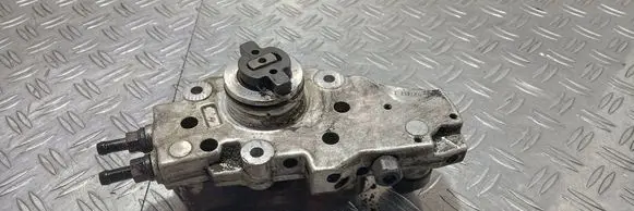 Mercedes-Benz Vito Viano W639 Fuel injection high pressure pump A6460700401 0445010143 0208911S