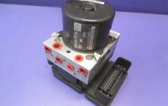 Volkswagen Golf VI ABS Pump 1K0614517BE 1K0907379AE 10096103083