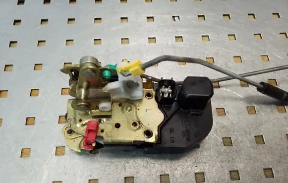 Jeep Grand Cherokee (WK) Rear door lock
