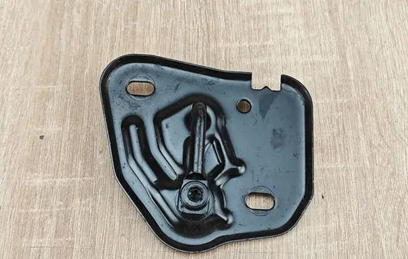 Audi A6 C7 Engine bonnet/hood lock/latch loop/hook 4G0823186