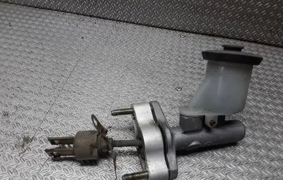 Clutch master cylinder