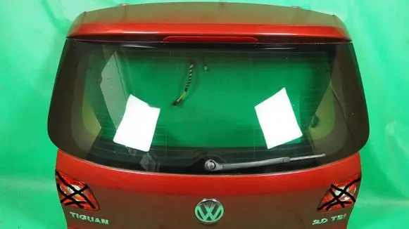 Volkswagen Tiguan Truck tailgate 5N0827025