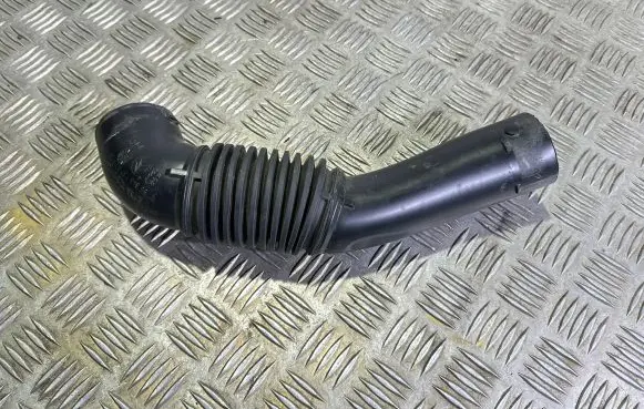 Opel Crossland X Air intake duct part 9684813780 9684813780C