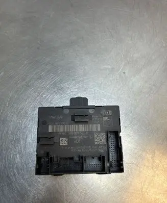Audi A3 S3 8V Door control unit/module 5Q0959592E 5Q0959592B