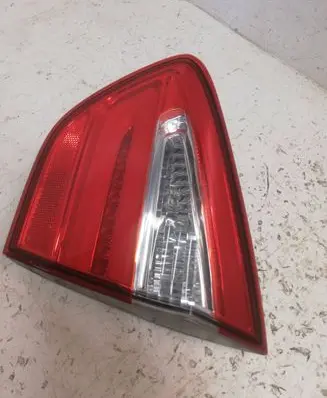 KIA Rio Tailgate rear/tail lights 924041W2