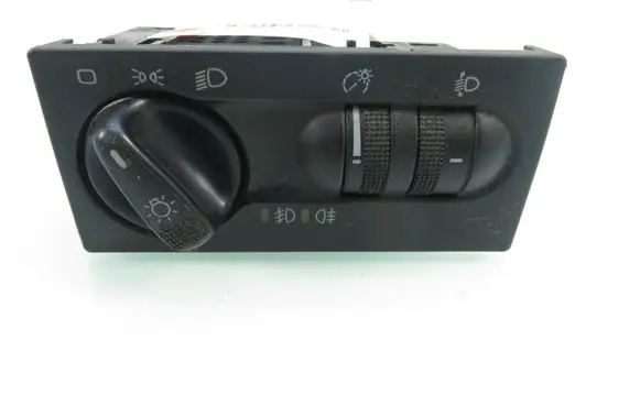 Volkswagen Golf III Light switch 1H6941531P