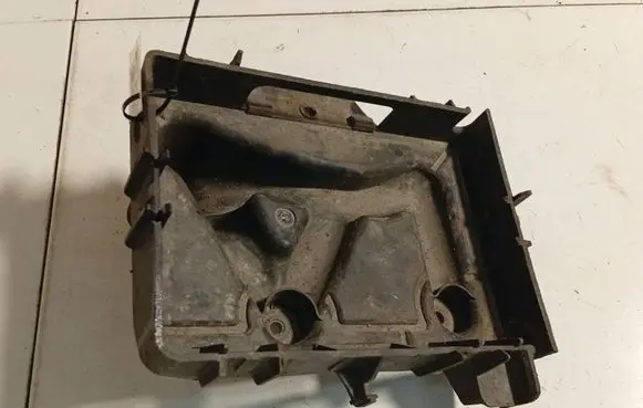 Skoda Roomster (5J) Battery box tray 5Z0915331