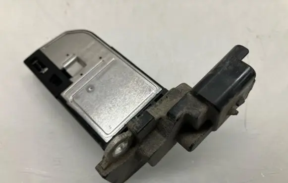 Peugeot Partner III Mass air flow meter 9677093080 AFH50M-27