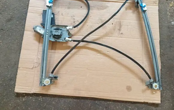 Renault Espace - Grand espace IV Front door window regulator with motor 6016