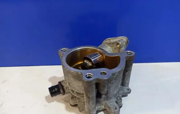 Volvo S60 Vacuum pump 31465618 31465063