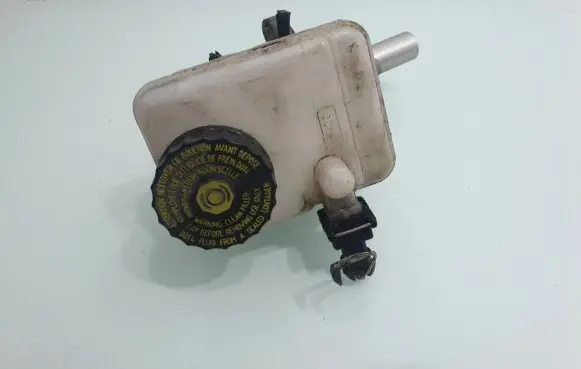 Peugeot 107 Master brake cylinder 0204Y2182