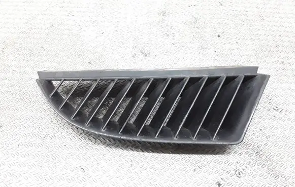 Mitsubishi Colt Front bumper upper radiator grill 127774