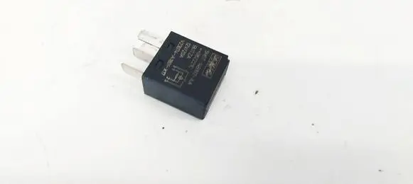 Ford Kuga I Other relay 5M5T14B192AA