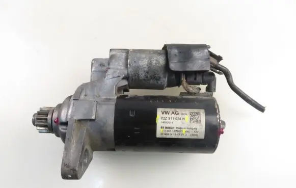 Volkswagen Jetta VI Starter motor 0001153007 02Z911024H