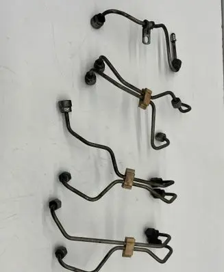 Volvo XC60 Fuel injector supply line/pipe 