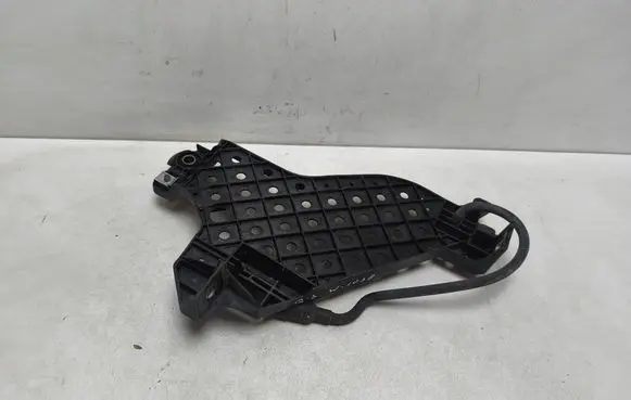 Audi Q3 8U Headlight/headlamp mounting bracket 