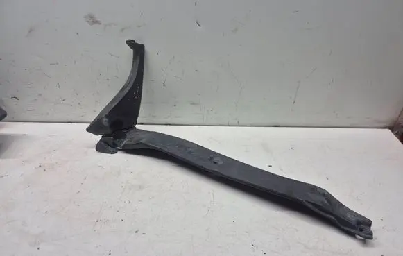 Audi A8 S8 D4 4H Fender foam support/seal 4H0821111C