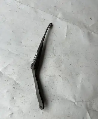 Nissan Terrano Rear wiper blade arm 