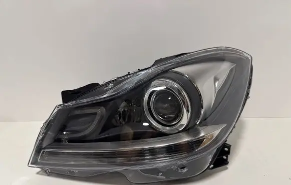 Mercedes-Benz C W204 Headlight/headlamp A2048208339 A2048205559