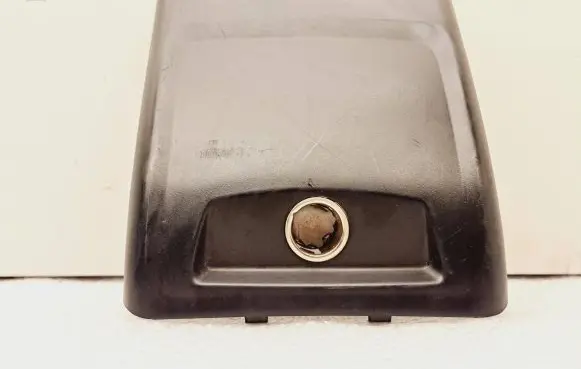 Volvo V50 12 V Socket (rear) 08687530 3865