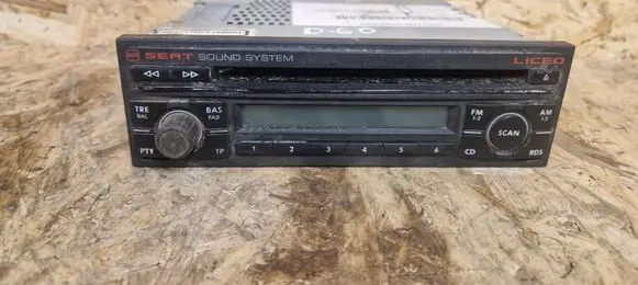 Seat Alhambra (Mk1) Radio/CD/DVD/GPS head unit 7M7035186B