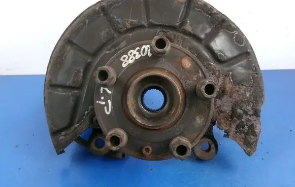 Seat Leon (1P) Front wheel hub spindle knuckle