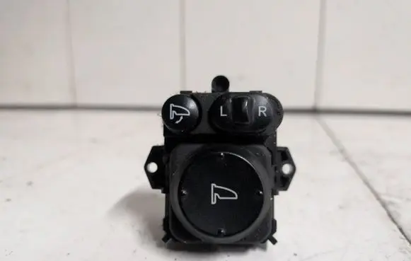 Honda Civic Wing mirror switch SMGE110