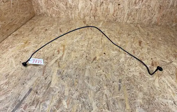 Volvo V40 Engine coolant pipe/hose 31338241