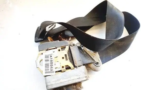 Volkswagen Bora Front seatbelt 330037766