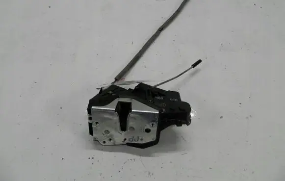 BMW 3 E36 Front door lock 