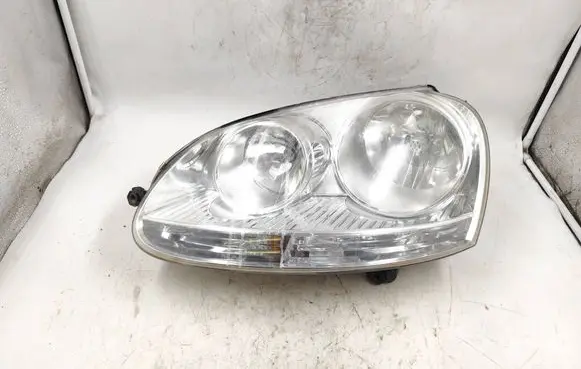 Volkswagen Golf V Headlight/headlamp