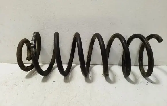 Volkswagen Golf III Rear coil spring