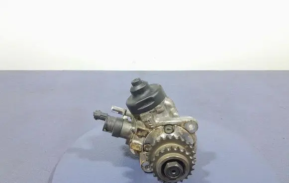 Hyundai ix35 Fuel injection high pressure pump 331002F000