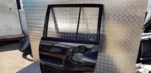 Mitsubishi Pajero Rear door