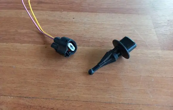 Mazda 6 Outside/external air temperature sensor 1704006020 05M21