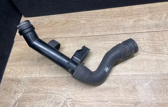Land Rover Range Rover Sport L494 Engine coolant pipe/hose CPLA8B273CC