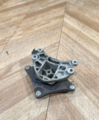 Mercedes-Benz C W205 Gearbox mount