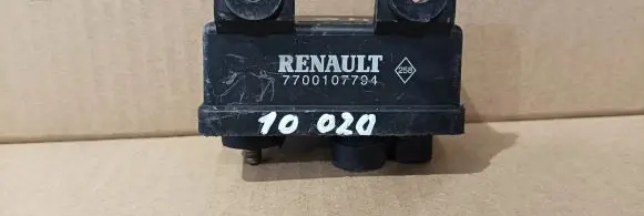 Volvo S40, V40 Glow plug pre-heat relay 7700107794
