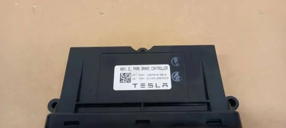 Tesla Model S Hand brake control module 100761800E 2115DL0001512