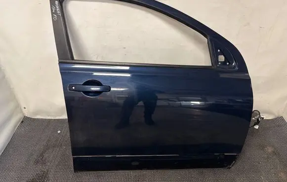 Nissan Qashqai Front door bw9