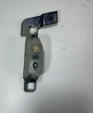 Renault Megane IV Fender mounting bracket