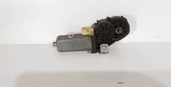 BMW 7 E65 E66 Seat adjustment motor 0390201972