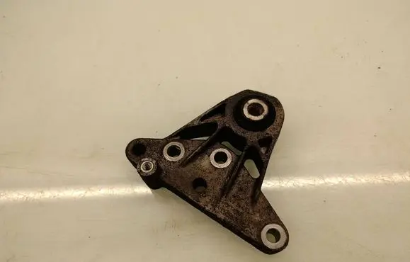 Volvo XC60 Engine mount bracket 2906100