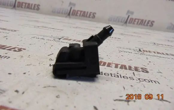 Mercedes-Benz R W251 Windshield washer spray nozzle A2518601147