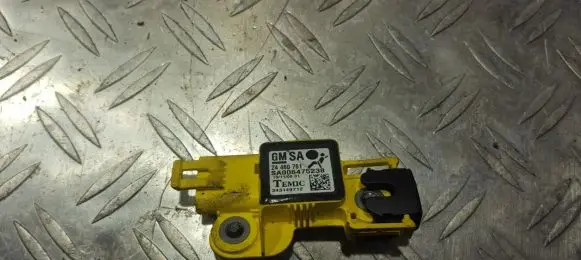 Opel Zafira B Airbag deployment crash/impact sensor 24460761 SA006475238