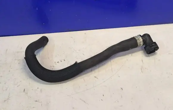 Volvo V70 Engine coolant pipe/hose 30745335