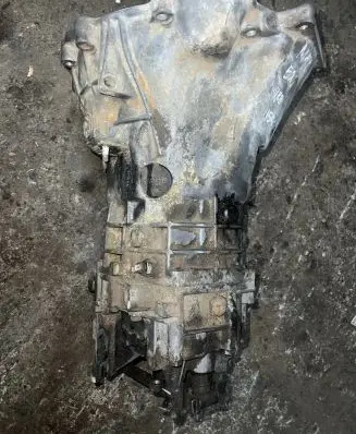 BMW 5 E28 Manual 4 speed gearbox 1048401062